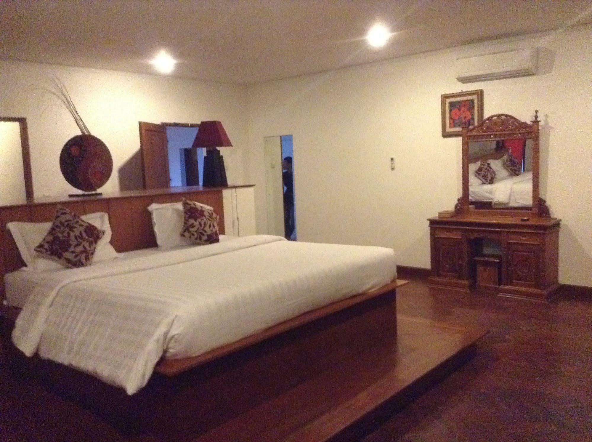 Suarti Resort, Villas & Gallery 케트웰 외부 사진