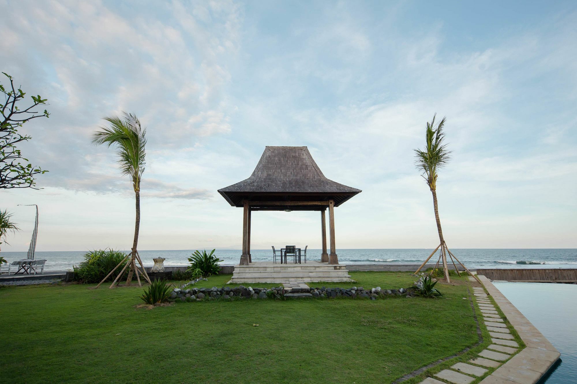 Suarti Resort, Villas & Gallery 케트웰 외부 사진